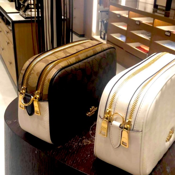 Bags - Picture 2 of 4